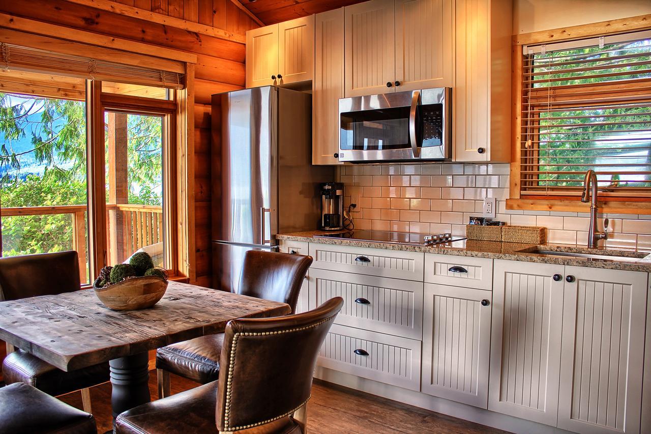 Wild Renfrew Seaside Cottages Port Renfrew Eksteriør billede